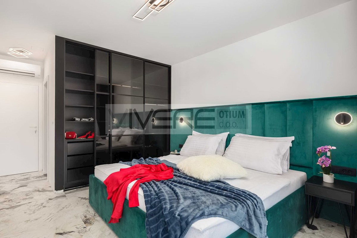 Maison À vendre - ŠIBENSKO-KNINSKA ROGOZNICA