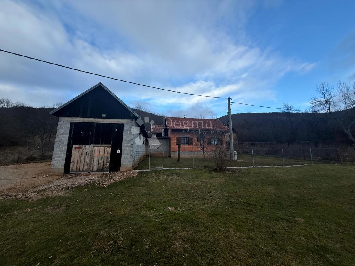 Hiša Na predaj - LIČKO-SENJSKA OTOČAC