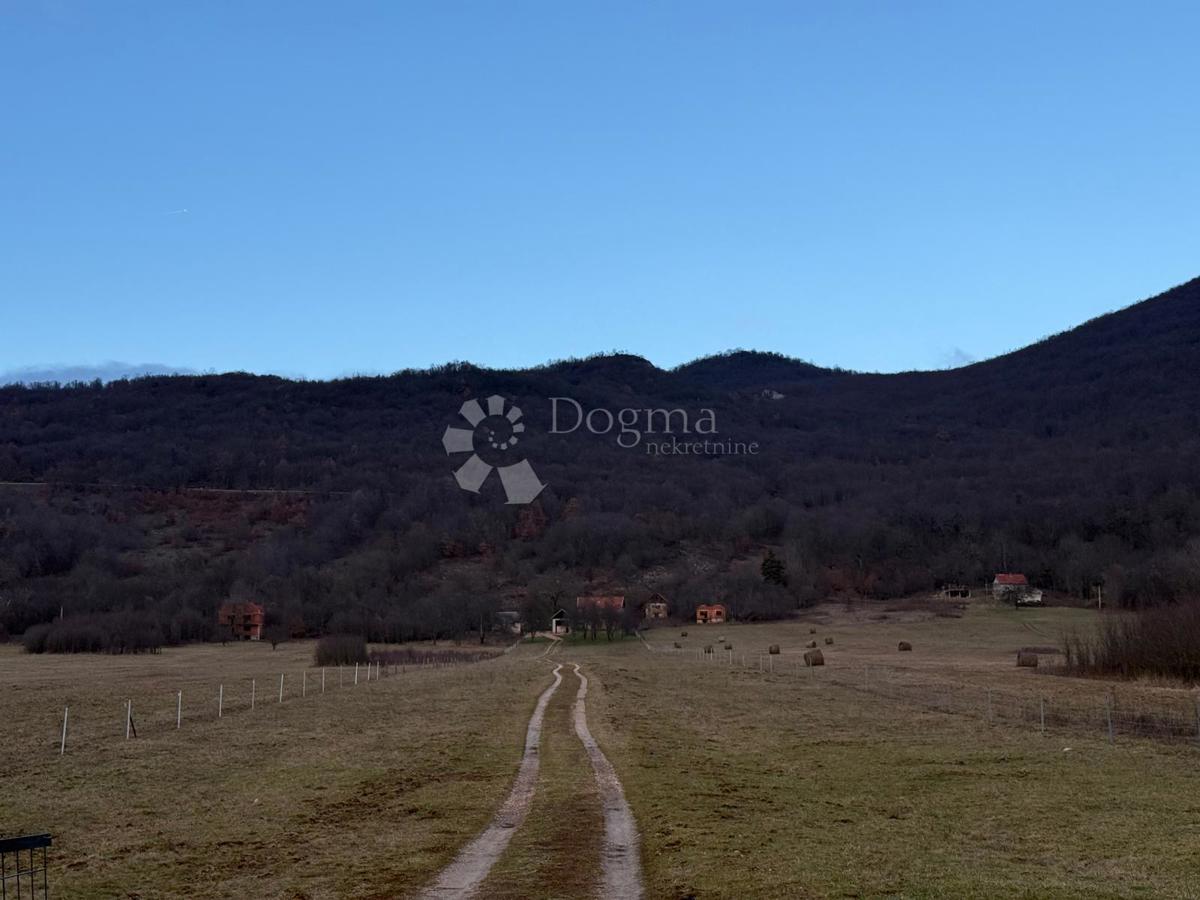 Hiša Na predaj - LIČKO-SENJSKA OTOČAC