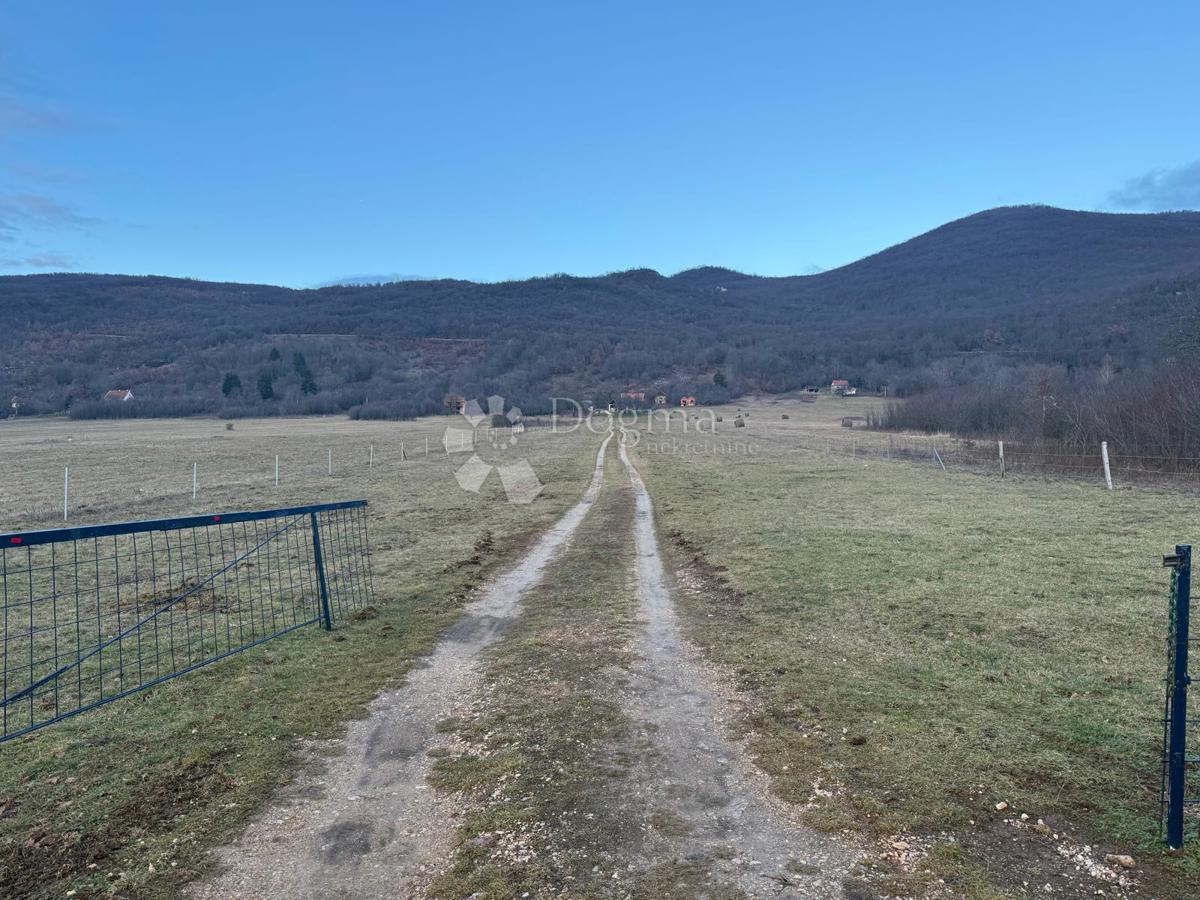 Hiša Na predaj - LIČKO-SENJSKA OTOČAC