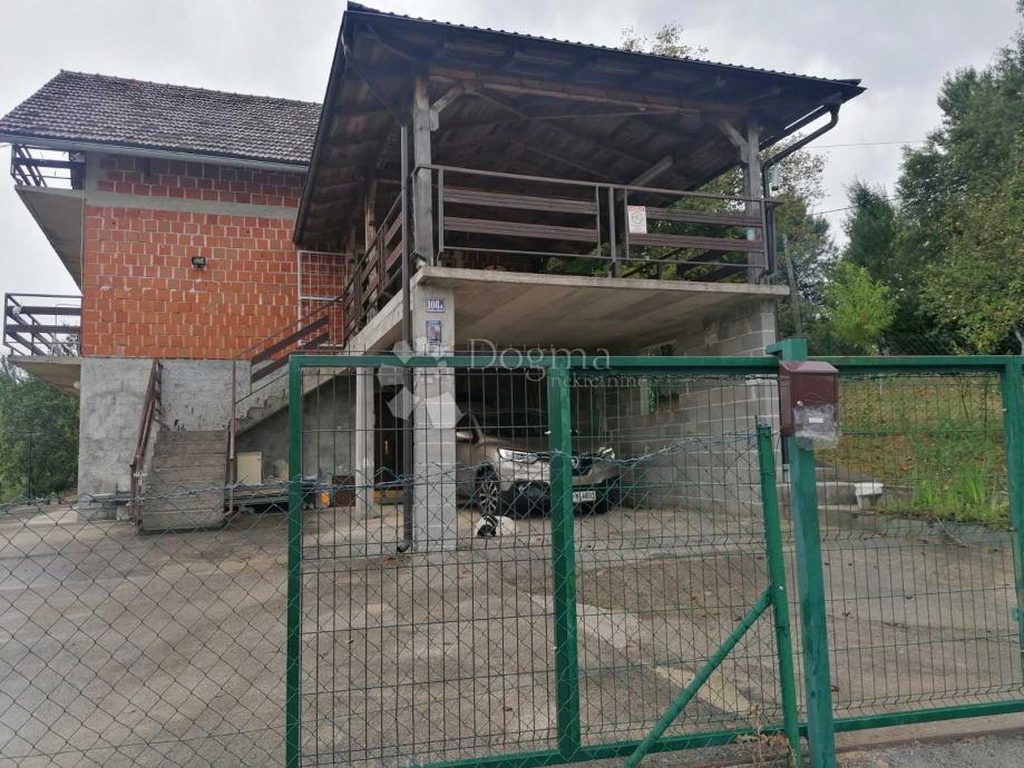 Kuća Na prodaju - KARLOVAČKA SLUNJ