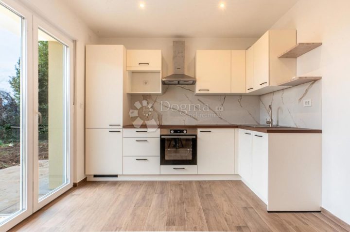Casa da affittare 236 m² – Viškovo