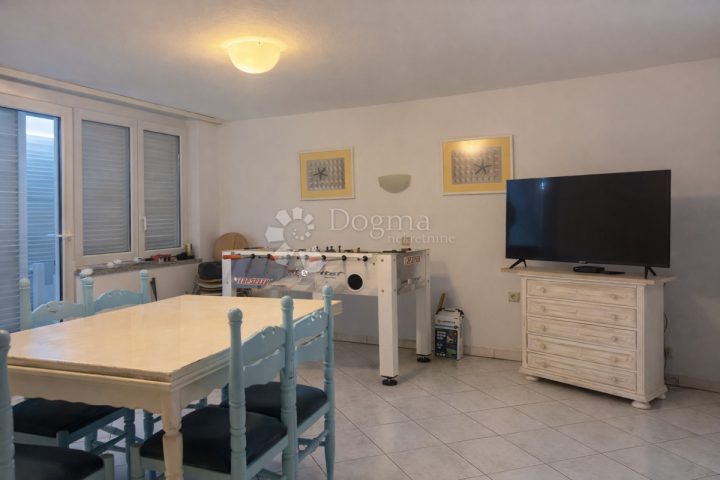 Casa da affittare 230 m² – Novigrad