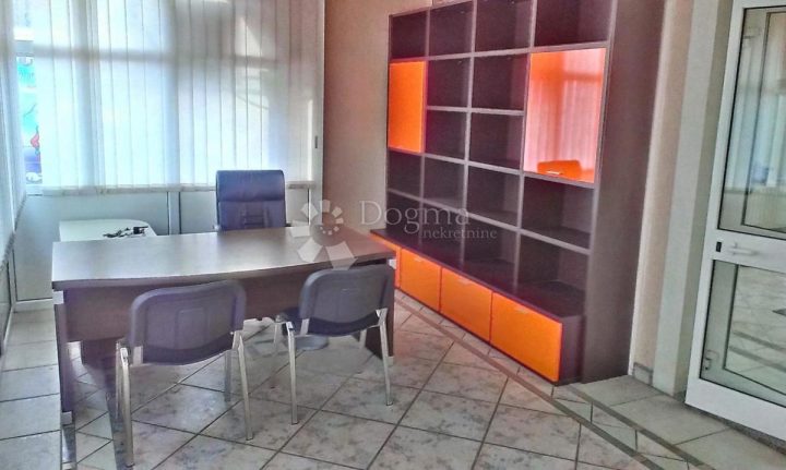 Lokal użytkowy do wynajęcia 200 m² – Kastav