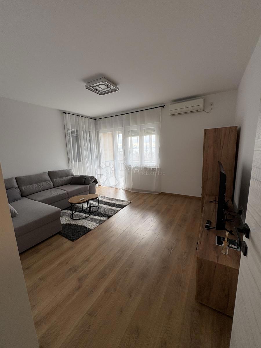Appartement À louer - Primorsko-goranska Rijeka - foto 1/11