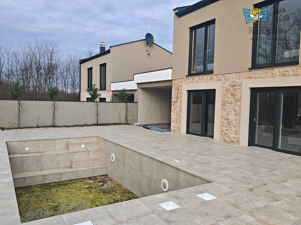 House For sale - Istarska Novigrad - foto 2/35