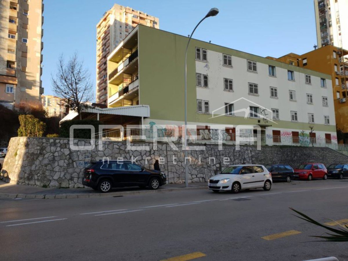 Business premises For sale - PRIMORSKO-GORANSKA RIJEKA