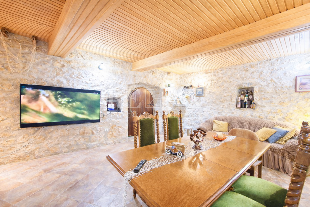 Kuća Na prodaju - PRIMORSKO-GORANSKA VINODOLSKA OPĆINA