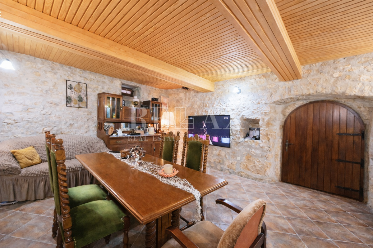 Kuća Na prodaju - PRIMORSKO-GORANSKA VINODOLSKA OPĆINA