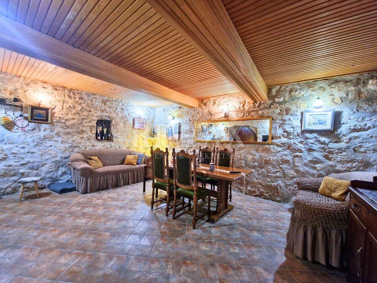 Kuća Na prodaju - PRIMORSKO-GORANSKA VINODOLSKA OPĆINA