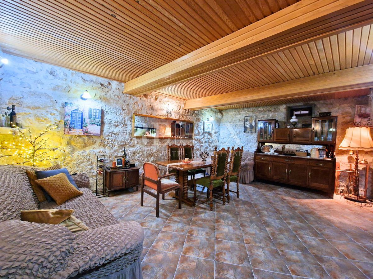 Kuća Na prodaju - PRIMORSKO-GORANSKA VINODOLSKA OPĆINA