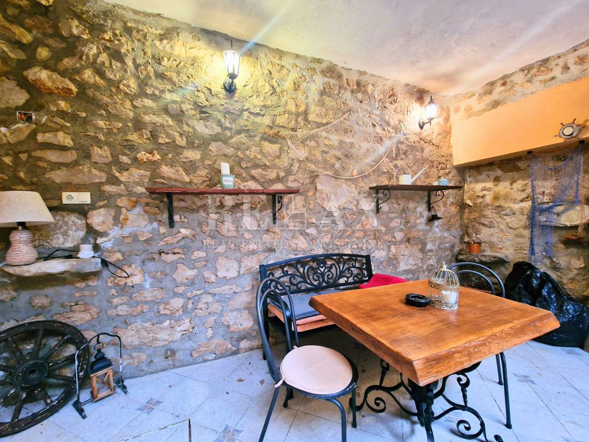 Kuća Na prodaju - PRIMORSKO-GORANSKA VINODOLSKA OPĆINA