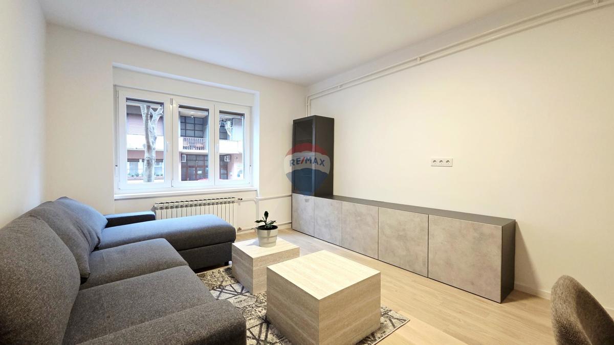 Appartement À louer - Grad Zagreb Zagreb - foto 2/13