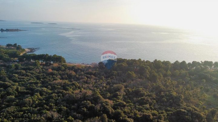 Land for sale 6787 m² – Rovinj