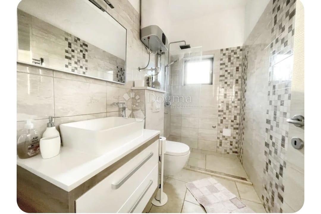 Maison À vendre - SPLITSKO-DALMATINSKA KAŠTELA