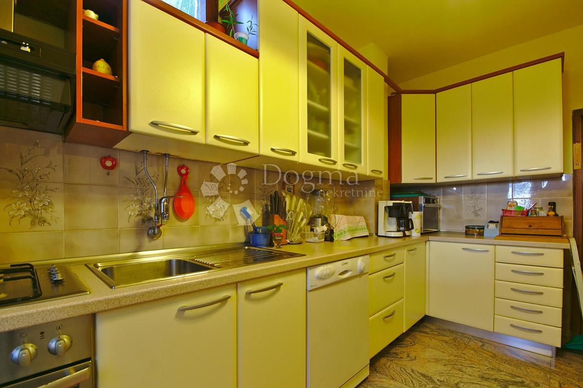 Appartement À vendre - PRIMORSKO-GORANSKA LOVRAN