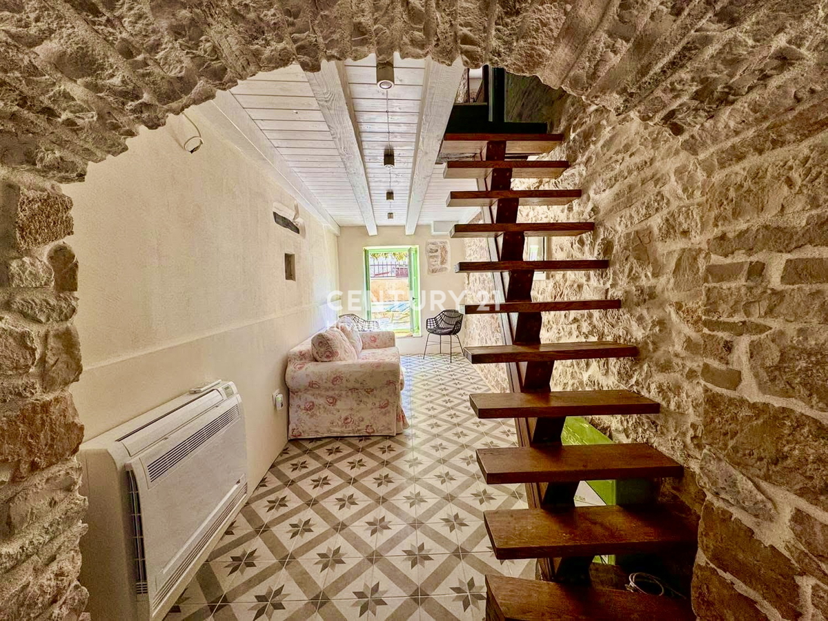 Hiša Na predaj - Istarska Svetvinčenat - foto 1/17