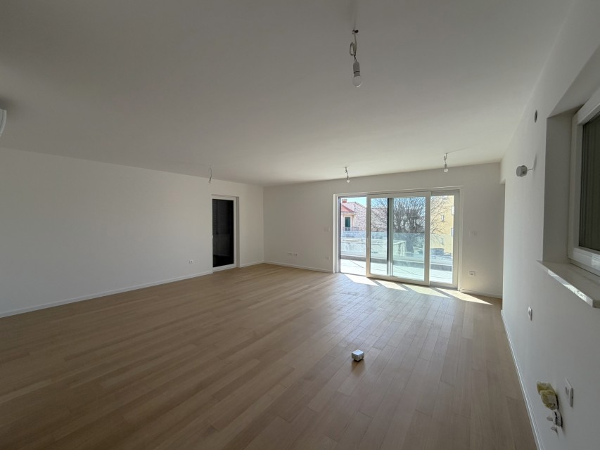 Flat For sale - ŠIBENSKO-KNINSKA VODICE
