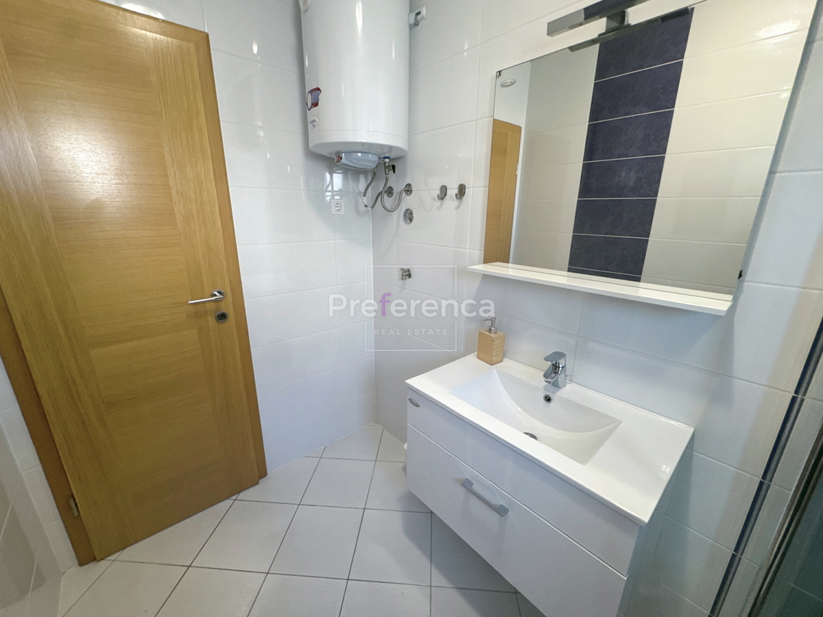Apartma Na predaj - LIČKO-SENJSKA NOVALJA