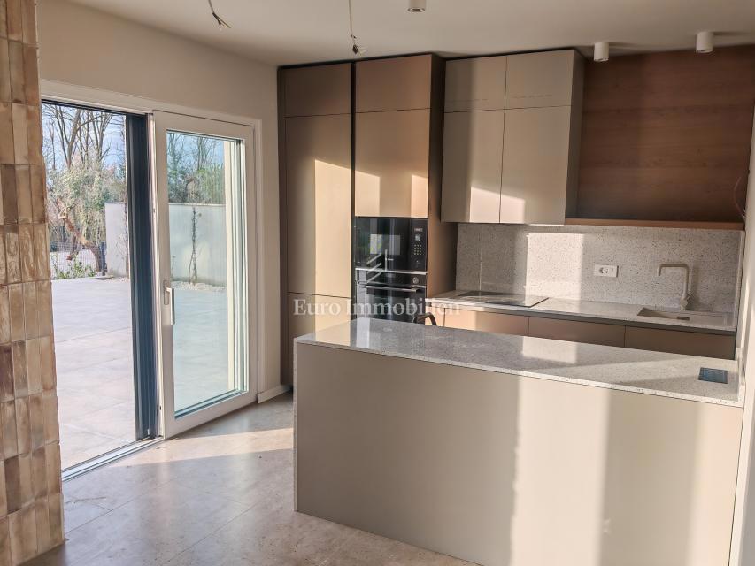 House For sale - ISTARSKA NOVIGRAD
