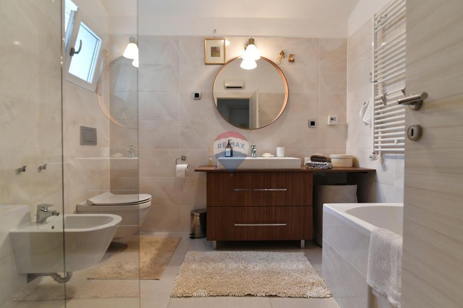 Flat For sale - PRIMORSKO-GORANSKA KASTAV
