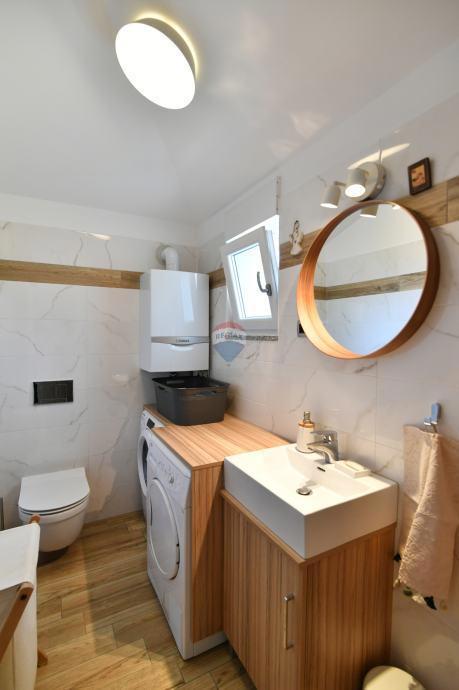 Flat For sale - PRIMORSKO-GORANSKA KASTAV