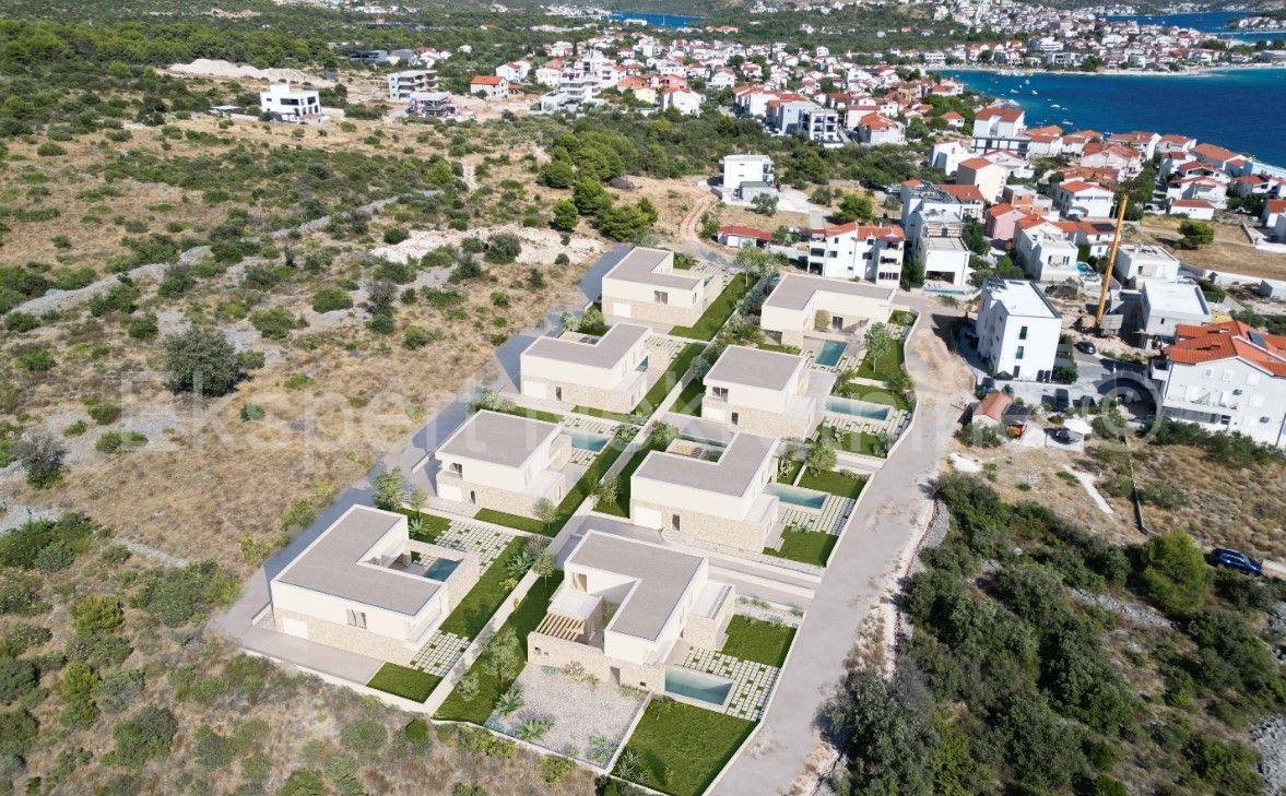 Kuća Na prodaju - ŠIBENSKO-KNINSKA ROGOZNICA