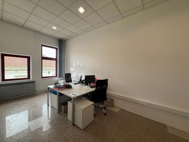 Business premises for sale 40 m² – Varaždin