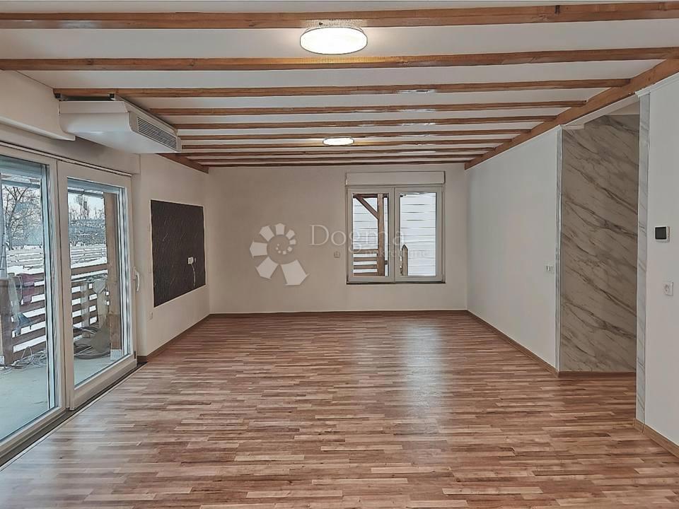 Casa In vendita - OSJEČKO-BARANJSKA DONJI MIHOLJAC