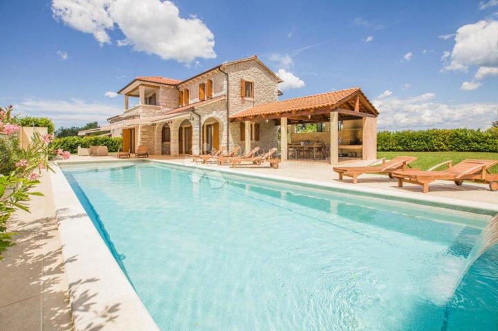 Hiša na predaj 185 m² – Višnjan