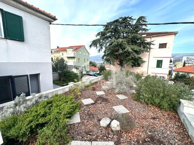 Flat For sale - SPLITSKO-DALMATINSKA SPLIT