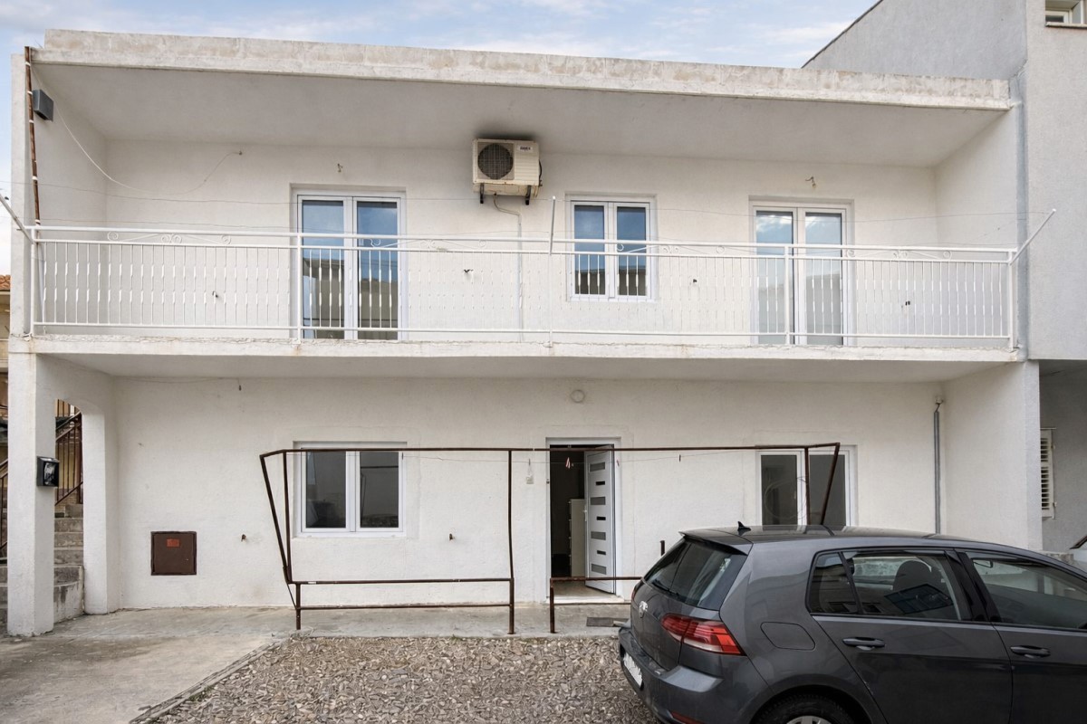 Casa In vendita - Splitsko-dalmatinska Split - foto 1/12