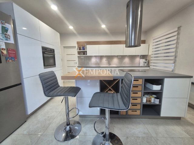 Casa In vendita - Zadarska Zemunik Donji - foto 2/12