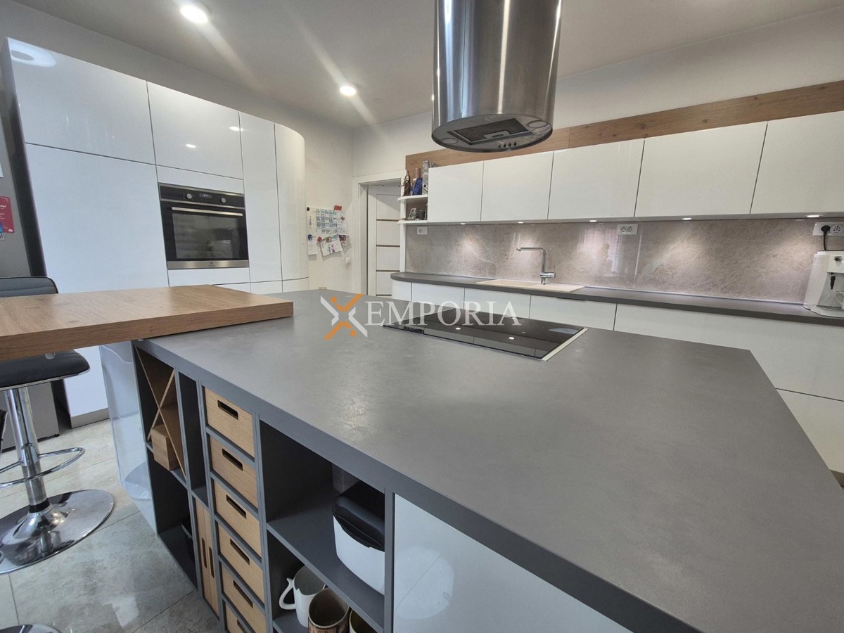 Maison À vendre - Zadarska Zemunik Donji - foto 3/12
