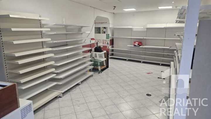Lokal użytkowy na sprzedaż 63 m² – Vodice