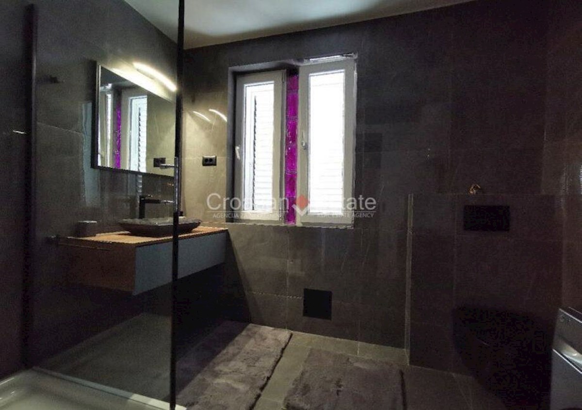 Apartmán K pronájmu - SPLITSKO-DALMATINSKA SPLIT