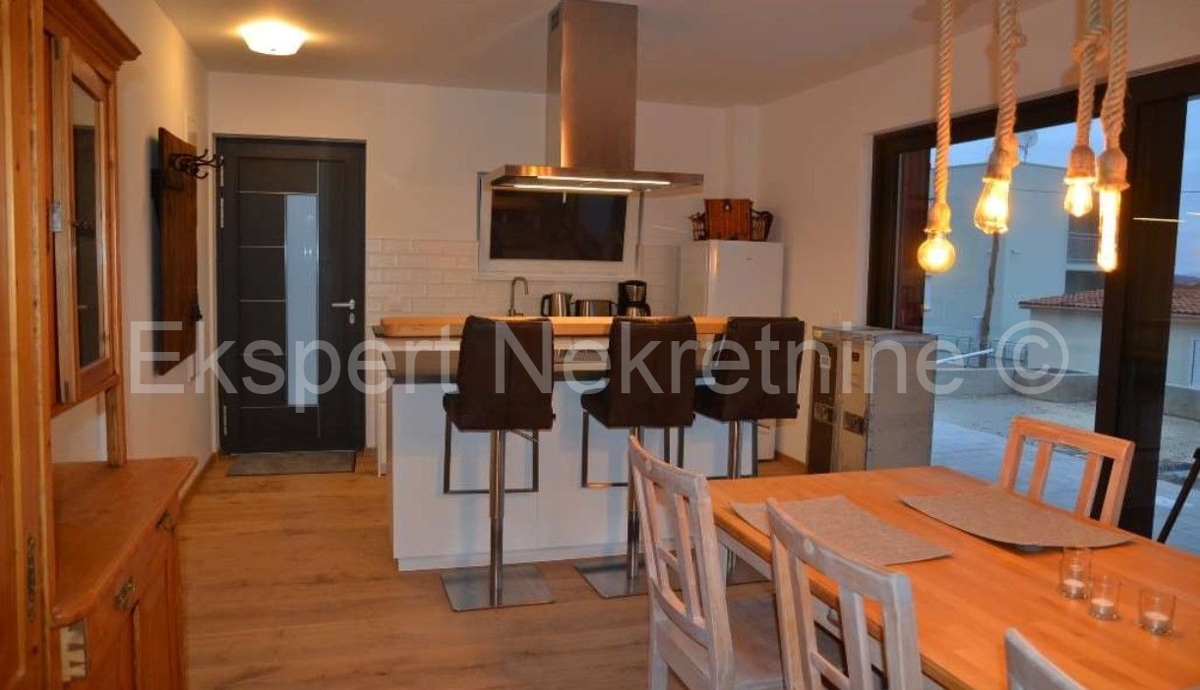 Flat For sale - SPLITSKO-DALMATINSKA SEGET