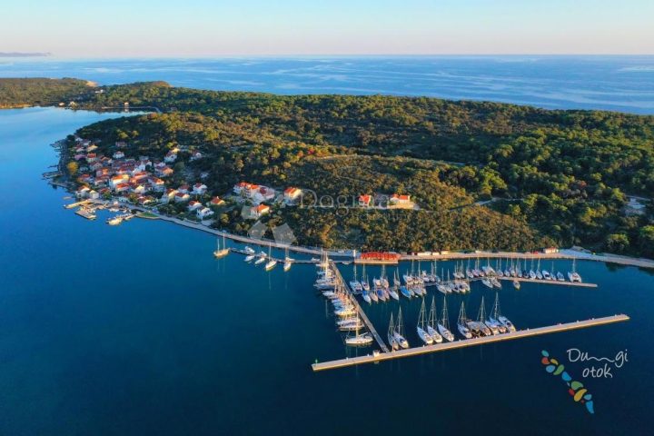 Terreno in vendita 1676 m² – Dugi Otok