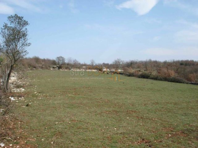 Terreno in vendita 72561 m² – Žminj
