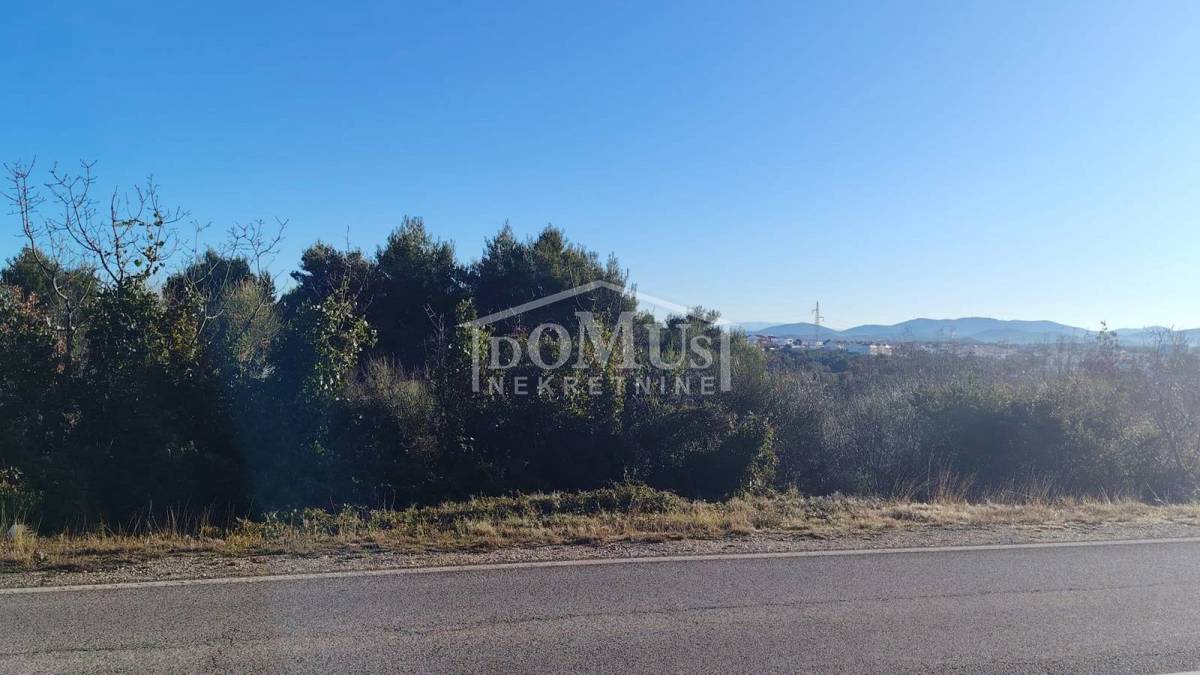 Land For sale - ŠIBENSKO-KNINSKA VODICE