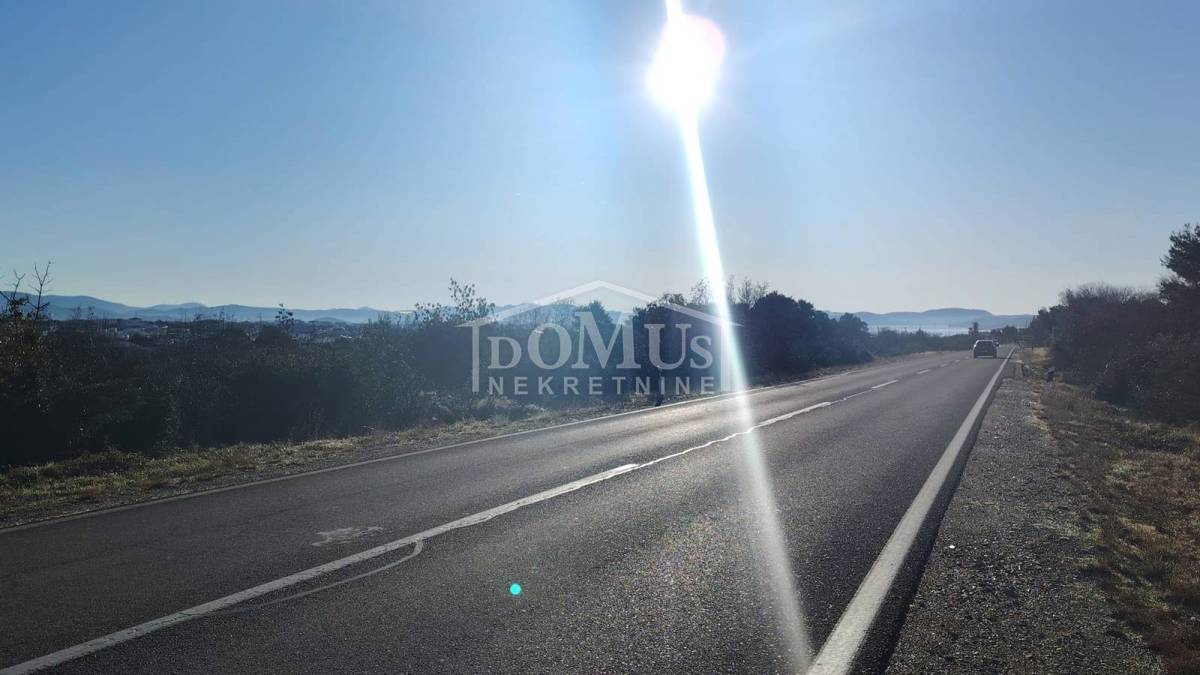 Land For sale - ŠIBENSKO-KNINSKA VODICE