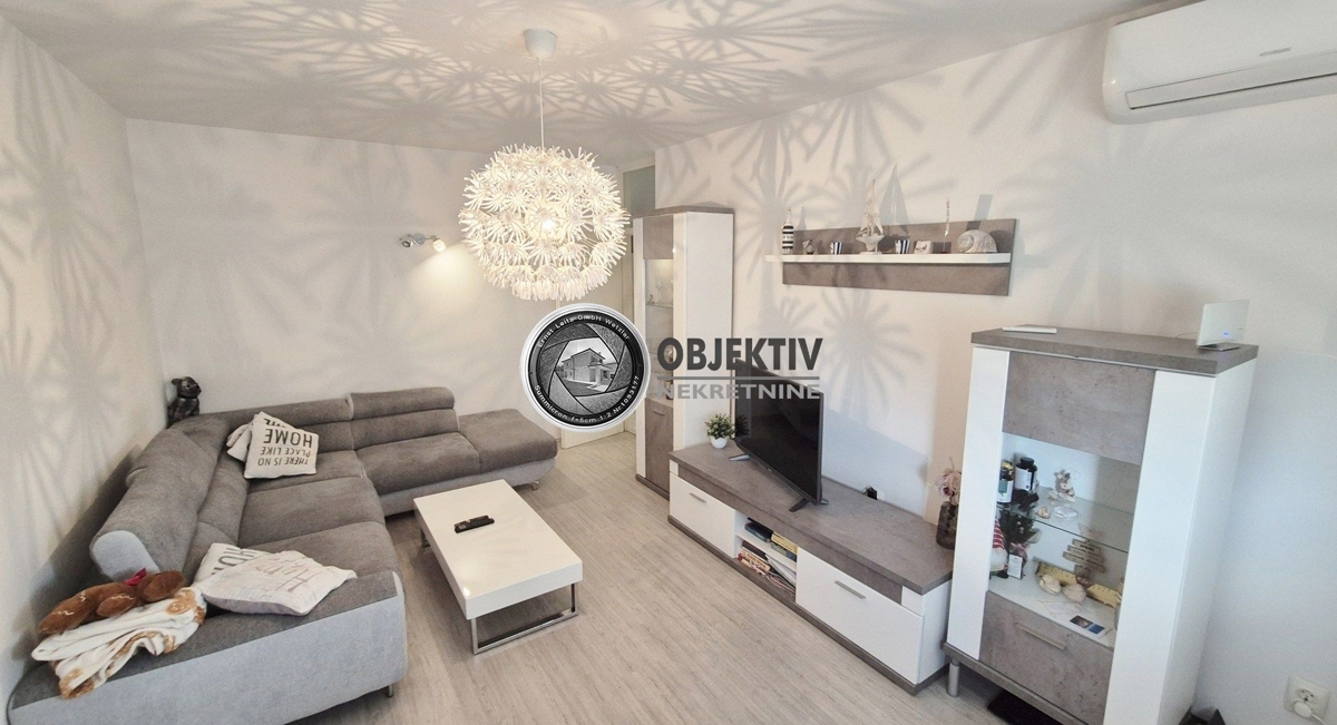 Appartement À louer - Splitsko-dalmatinska Split - foto 4/14