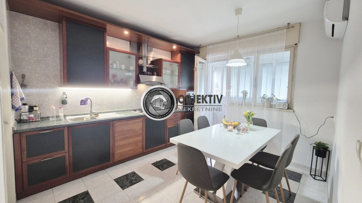 Appartement À louer - Splitsko-dalmatinska Split - foto 5/14