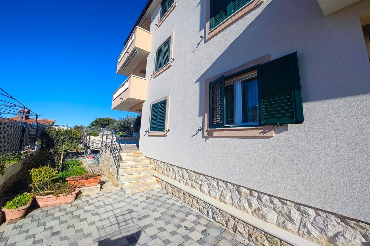 Casa In vendita - šibensko-kninska Rogoznica - foto 3/21
