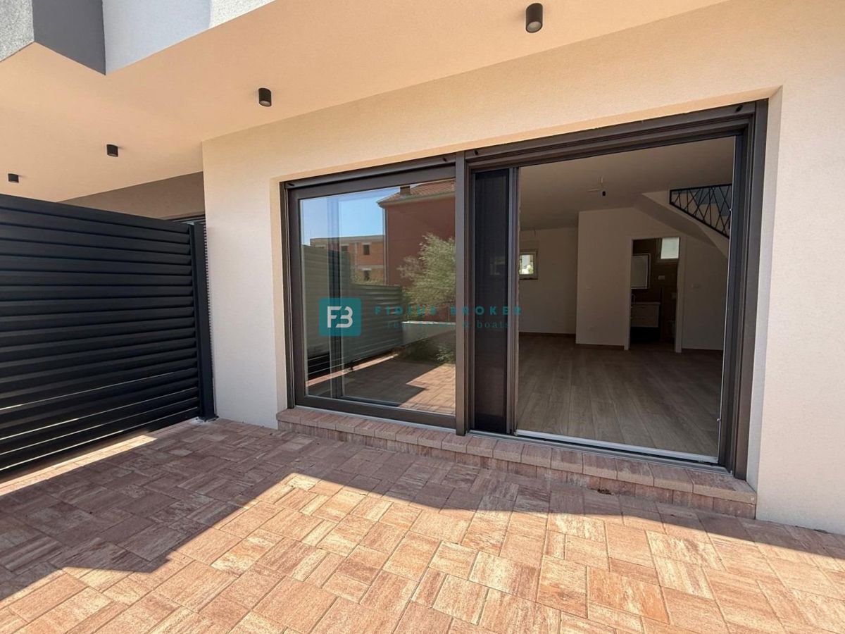 Flat For sale - ŠIBENSKO-KNINSKA VODICE