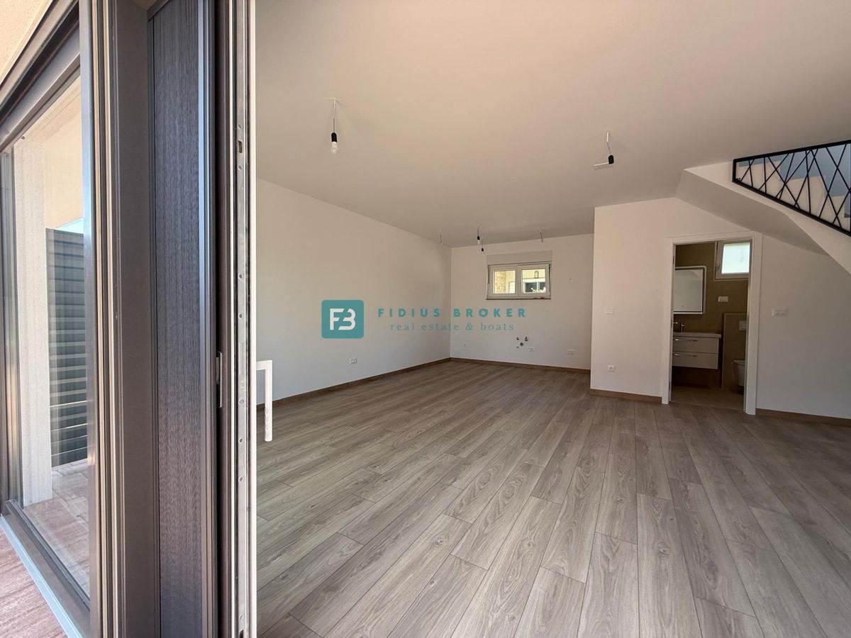 Flat For sale - ŠIBENSKO-KNINSKA VODICE