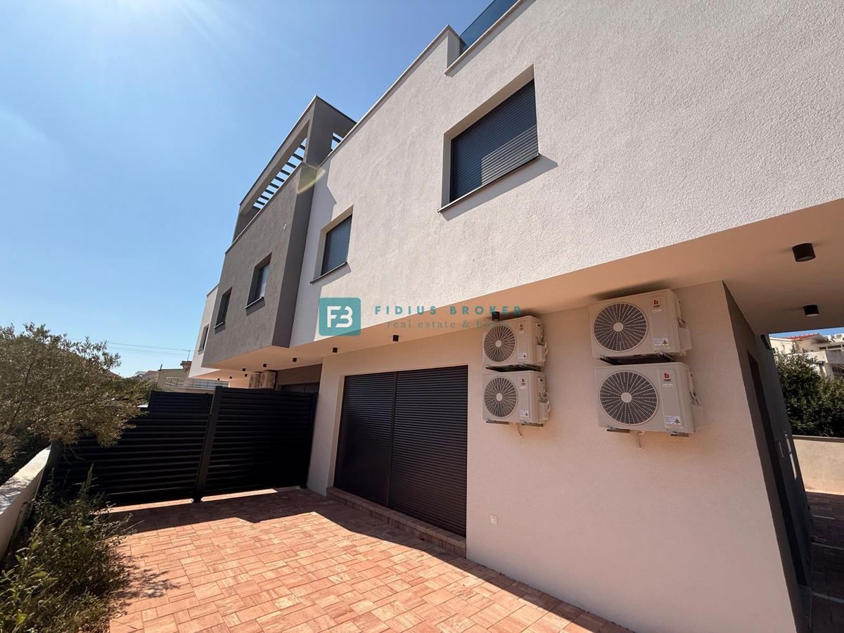 Flat For sale - ŠIBENSKO-KNINSKA VODICE