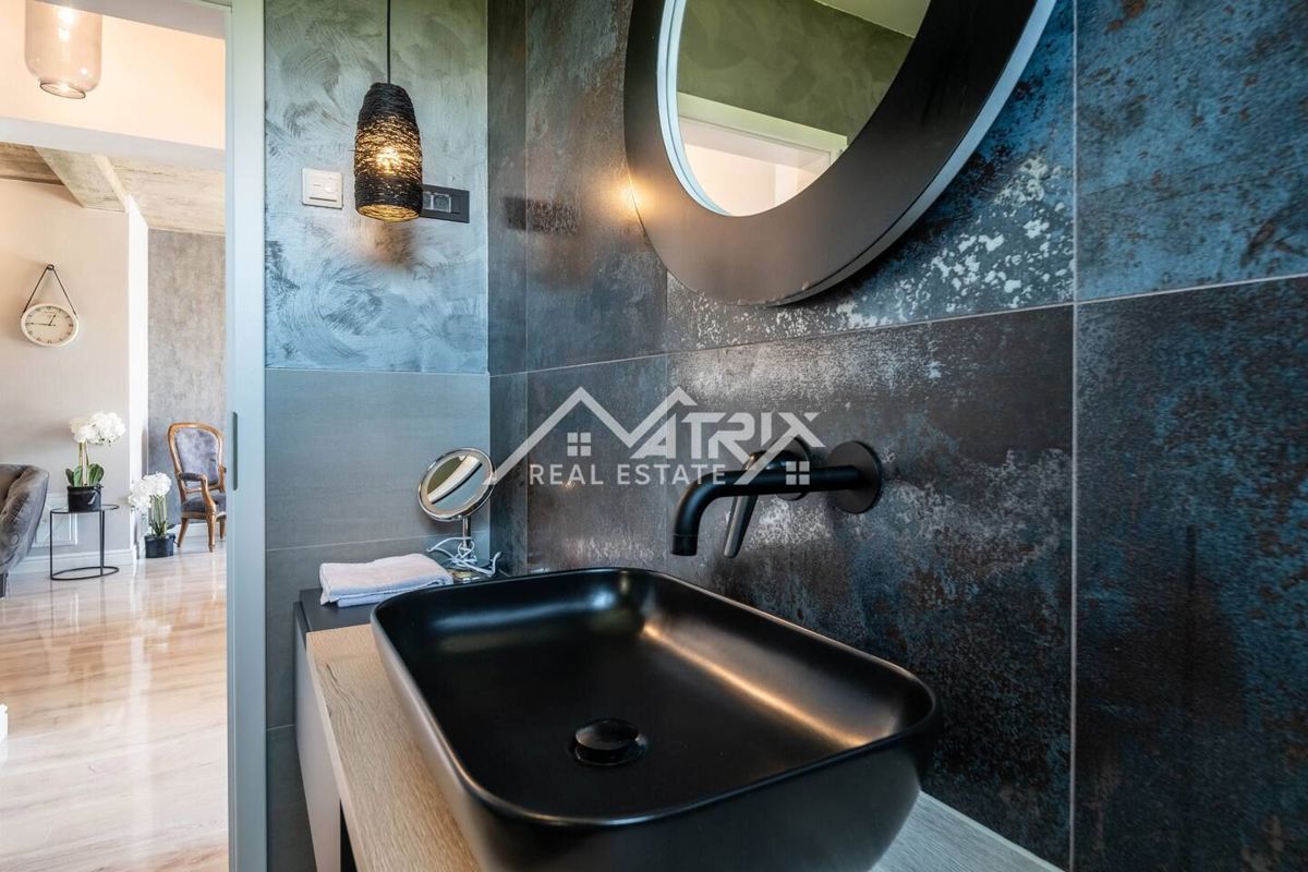 Apartmán Na predaj - ISTARSKA POREČ