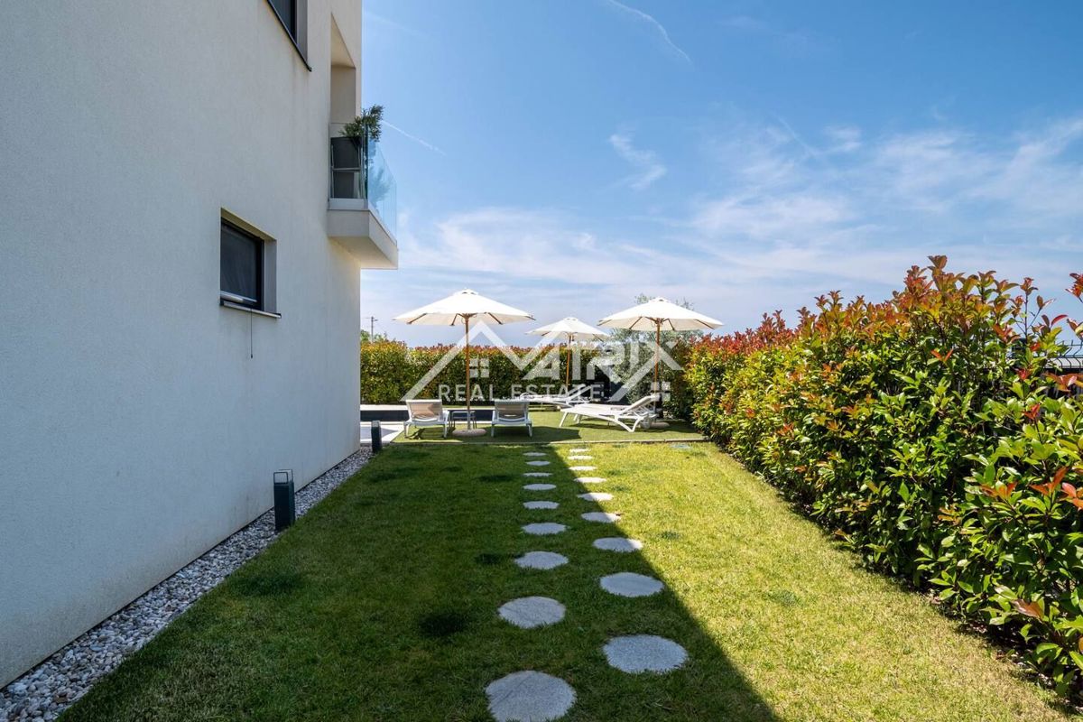 Apartmán Na predaj - ISTARSKA POREČ