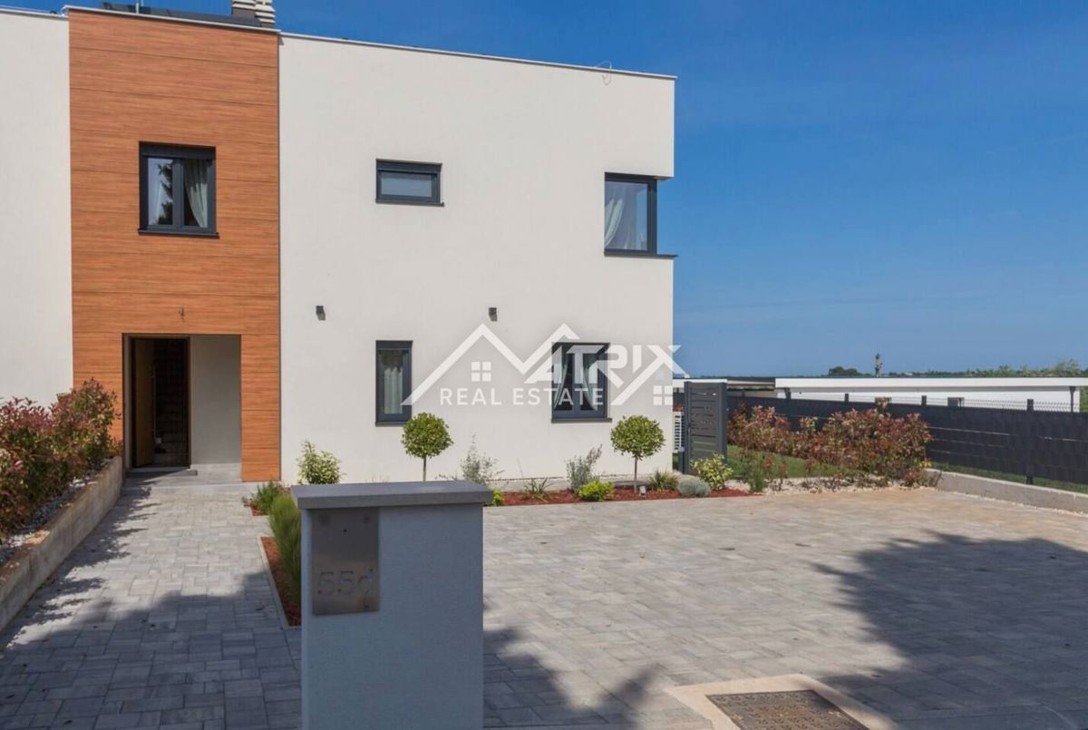 Apartmán Na predaj - ISTARSKA POREČ